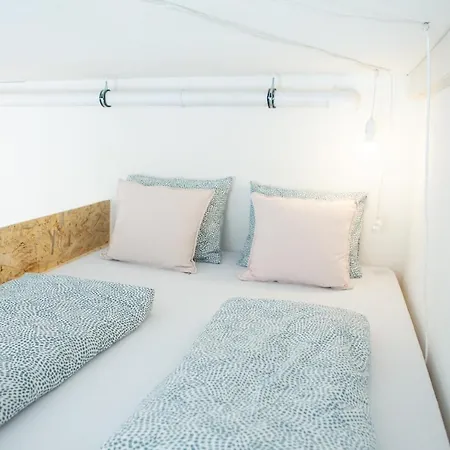 Sishaus Hostel *